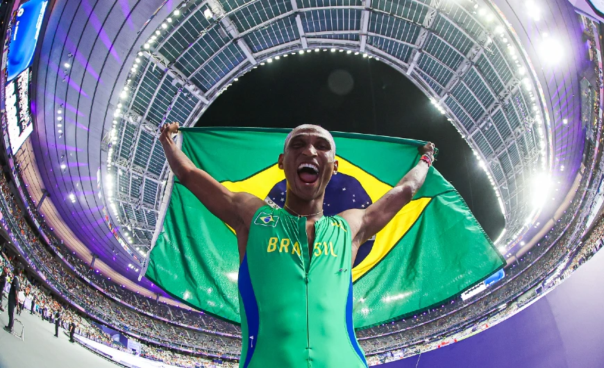 Imagem Piu é bronze nos 400m com barreiras