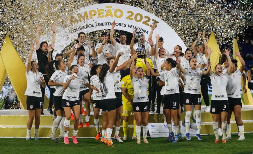 Corinthians vence Palmeiras e é tetracampeão da Libertadores no futebol feminino