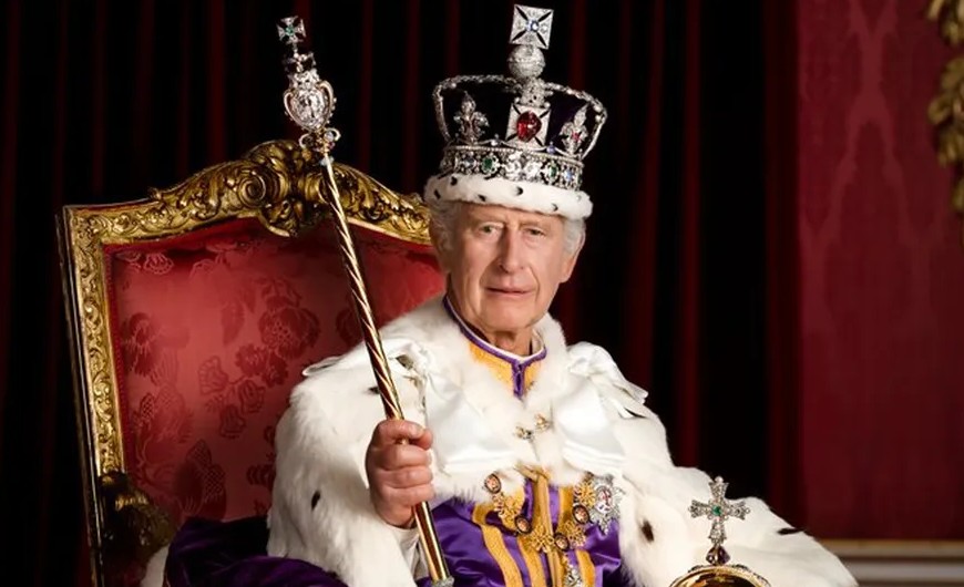 Charles III é coroado no Reino Unido