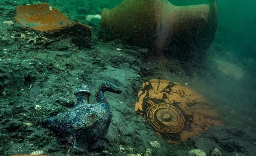 Mais tesouros submersos são encontrados no Egito