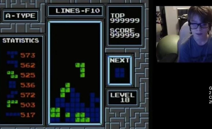 Americano de 13 anos é a primeira pessoa a zerar o jogo Tetris