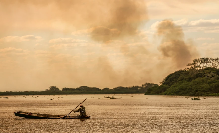 Imagem Fumaça de incêndios se espalha por dez estados