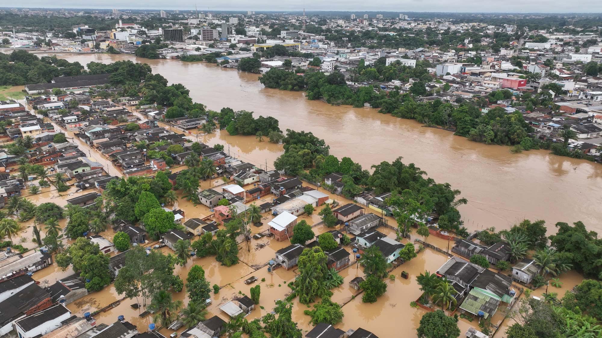 Imagem Crise climática afasta jovens e crianças da escola