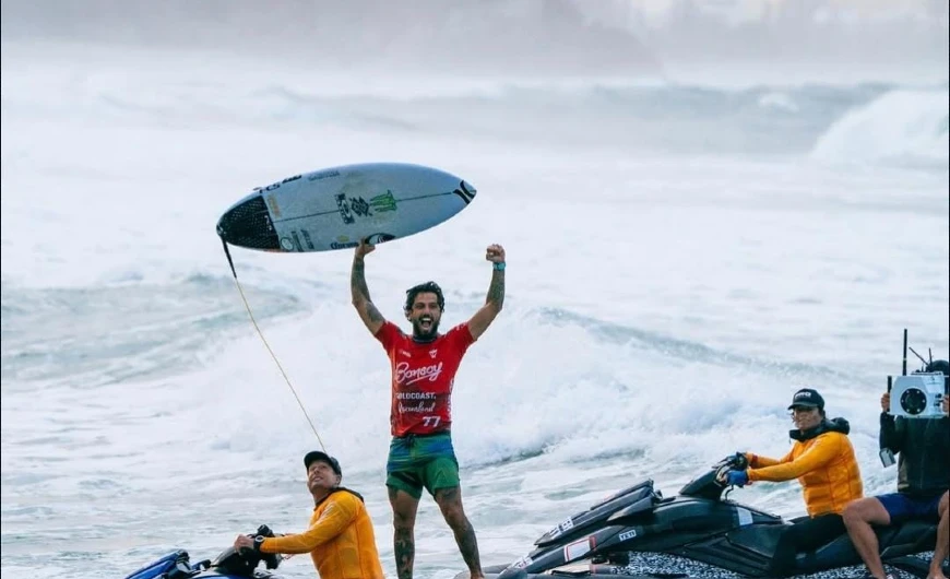 Imagem Filipe Toledo conquista título na Austrália