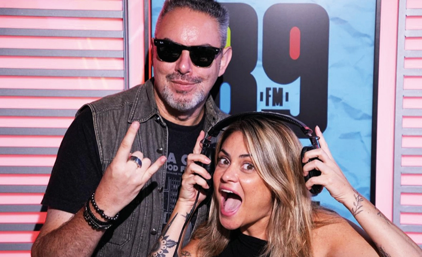 Imagem Cadu e Carol: dupla que mistura notícia e humor