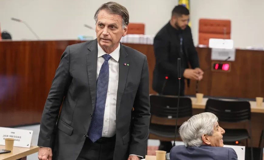 Imagem Bolsonaro tem prisão domiciliar decretada