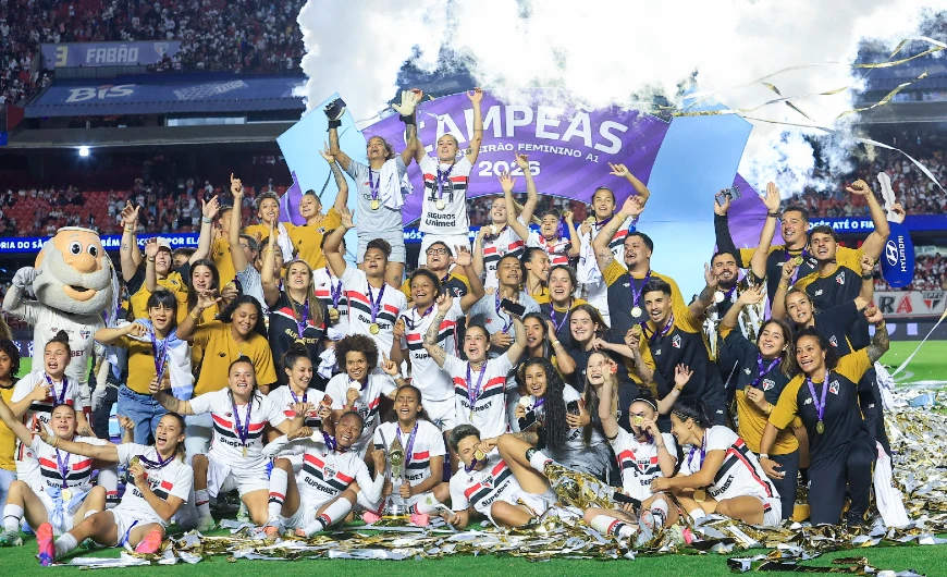 Imagem São Paulo é campeão brasileiro feminino